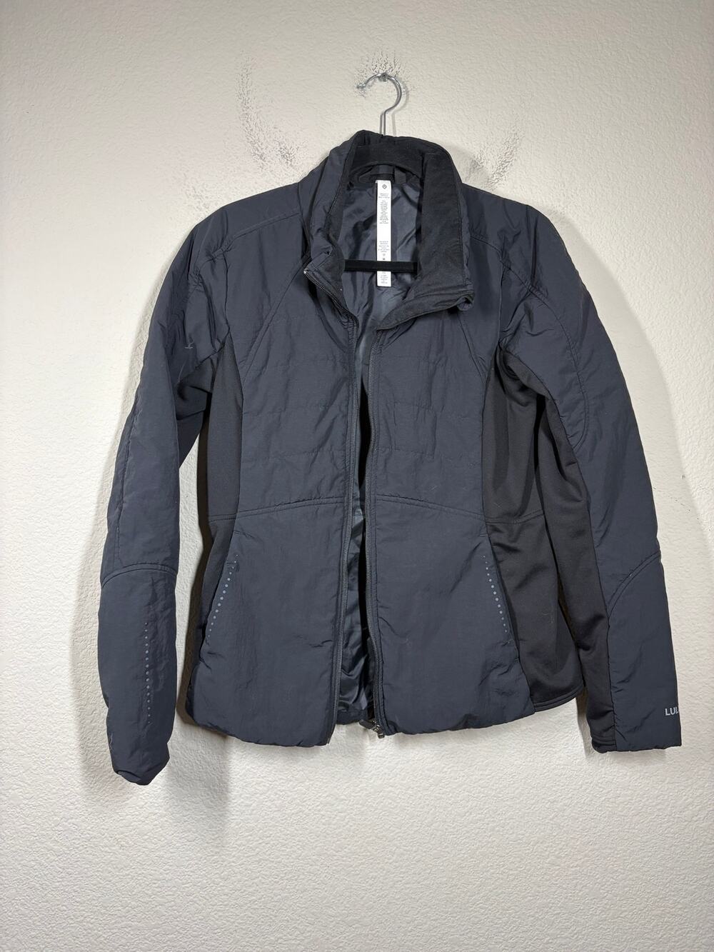 Lululemon 10 Another Mile Jacket Black Nylon Water Repellent Windproof Full Zip